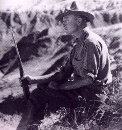andrews portrait.jpg (29417 bytes)